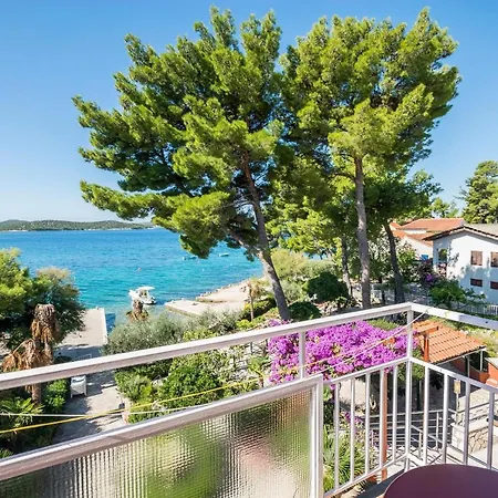 Apartamento And Franka