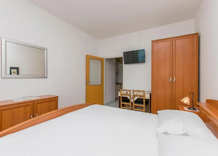 And Franka Apartman *