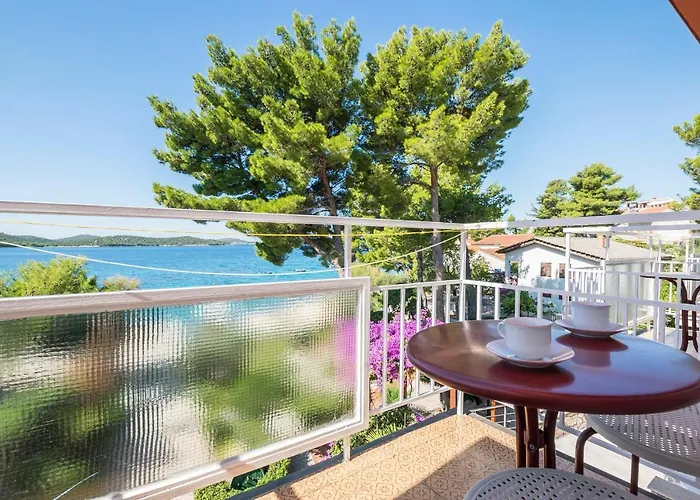 And Franka Apartman *